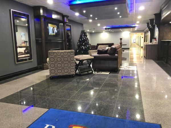 فندق Baymont By Wyndham Ferndale/Royal Oak المظهر الخارجي الصورة