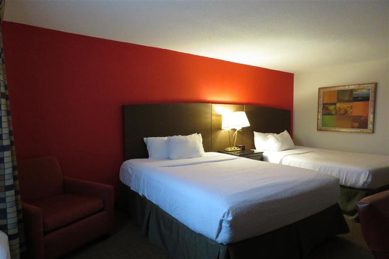 فندق Baymont By Wyndham Ferndale/Royal Oak المظهر الخارجي الصورة