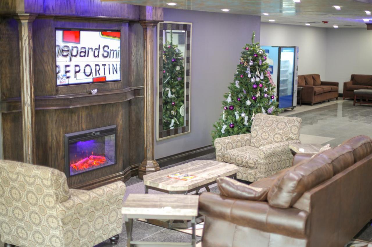 فندق Baymont By Wyndham Ferndale/Royal Oak المظهر الخارجي الصورة